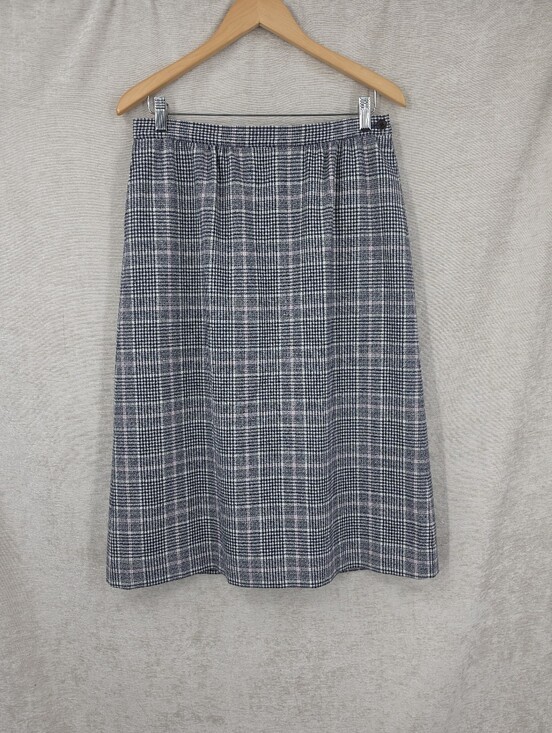 Pendleton Dresses & Skirts - Pendelton Vintage Wool Midi Skirt Navy Blue White and Pink Plaid